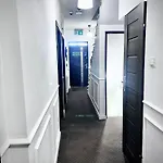 Pokoje I Apartamenty Willa Bielany Gasthof Warschau