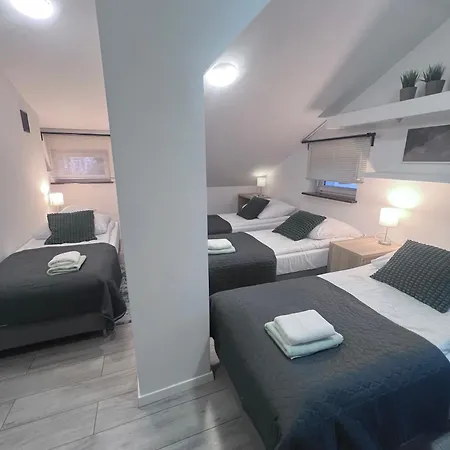Konukevi Pokoje I Apartamenty Willa Bielany 3*