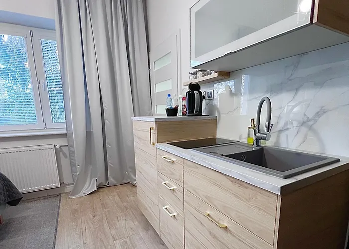 I Z Prywatna Lazienka Bielany بيت ضيافة 3*