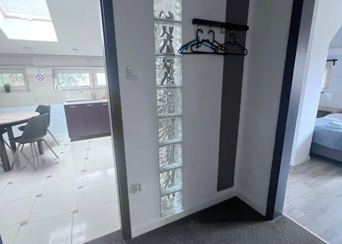 بيت ضيافة I Z Prywatna Lazienka Bielany وارسو