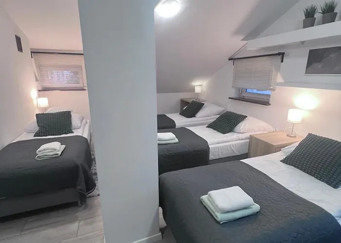 بيت ضيافة I Z Prywatna Lazienka Bielany 3*